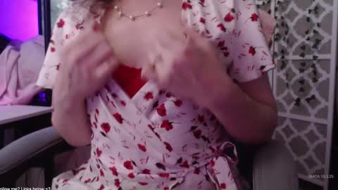 Deliah online show from October 3, 8:28 pm