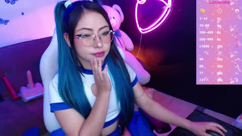 Snapshot of demyanderson_ chatting on December 11, 7:25 pm Demy online show from December 11, 7:25 pm