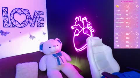 Snapshot of demyanderson_ chatting on December 28, 3:04 am Demy online show from December 28, 3:04 am