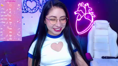 Snapshot of demyanderson_ chatting on January 10, 7:32 pm Demy online show from January 10, 7:32 pm