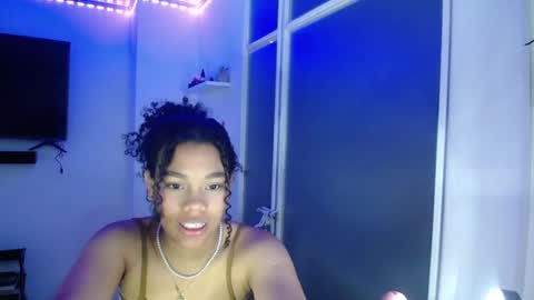 Snapshot of dena_k_ chatting on December 13, 10:19 am Dena k s online show from December 13, 10:19 am