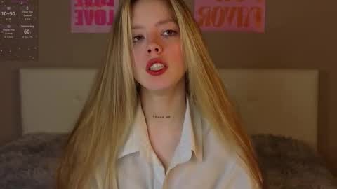 Emma online show from December 20, 8:05 pm