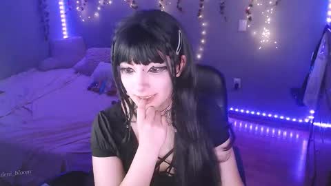 Snapshot of deni_bloom chatting on November 21, 6:34 am Denisse schedule Monday to Friday 1300-1900 mexican time Saturday-maybe it could be a surprise IDEPENDENT MODEL online show from November 21, 6:34 am