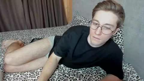 Snapshot of deni_boy99 chatting on December 14, 9:58 am Deni online show from December 14, 9:58 am