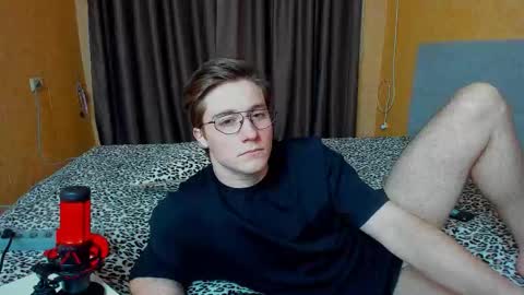 Deni online show from February 8, 4:54 pm