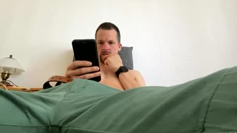 Snapshot of denis19872 chatting on July 13, 9:01 am denis19872 online show from July 13, 9:01 am