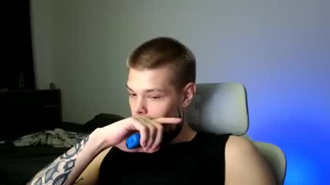 Snapshot of denis_here chatting on June 4, 7:09 pm Denis online show from June 4, 7:09 pm