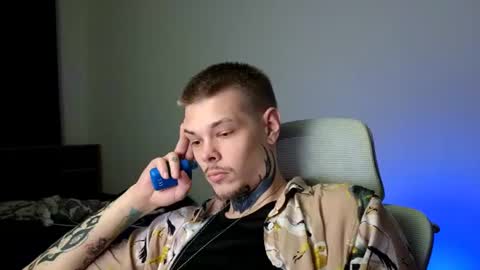 Snapshot of denis_here chatting on June 10, 7:02 pm Denis online show from June 10, 7:02 pm
