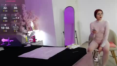 Snapshot of denisesun chatting on January 7, 4:04 am DeniseSun online show from January 7, 4:04 am