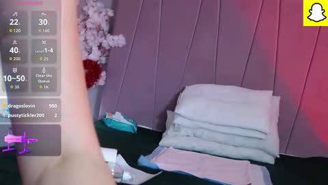 DeniseSun online show from March 5, 4:19 am