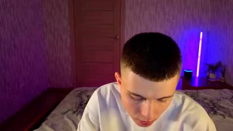 Snapshot of denisx444 chatting on October 17, 4:48 am Denis online show from October 17, 4:48 am