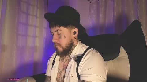 Oliver online show from April 8, 3:39 am