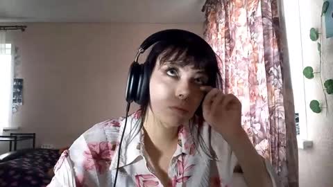 Aki online show from November 15, 8:00 am