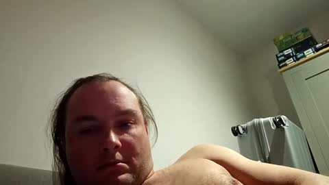 Snapshot of dennis210586 chatting on January 13, 12:41 am dennis210586 online show from January 13, 12:41 am