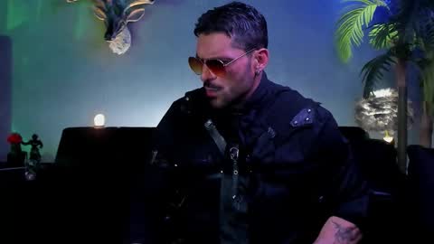 dennis_cox_ online show from March 21, 7:24 am