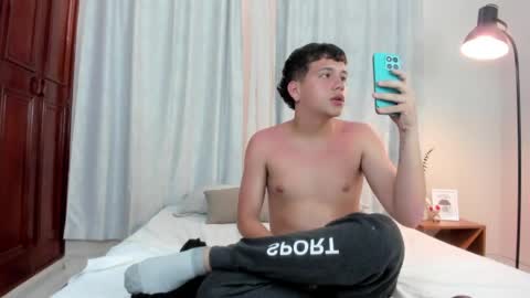 Snapshot of dennis_hills chatting on April 16, 8:20 pm Dennis online show from April 16, 8:20 pm