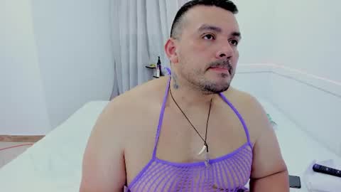 Snapshot of denny_scobar chatting on June 15, 10:34 pm denny scobar online show from June 15, 10:34 pm