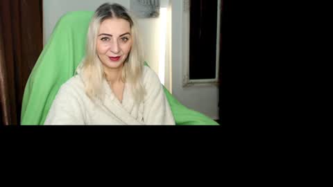 Snapshot of denysya chatting on December 9, 7:50 am Denysya online show from December 9, 7:50 am