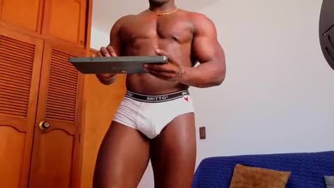 Snapshot of denzel_koose chatting on February 26, 6:29 pm The King Denzel online show from February 26, 6:29 pm