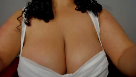 Snapshot of dephne_ chatting on June 7, 6:44 pm Dephne online show from June 7, 6:44 pm