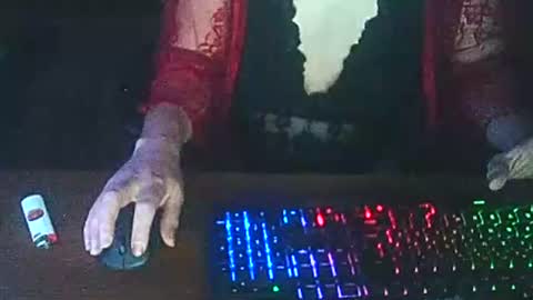 Snapshot of derdon0000 chatting on October 10, 5:17 am sexy l online show from October 10, 5:17 am