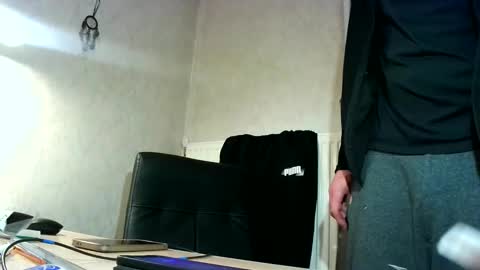 dereck59 online show from April 10, 8:24 pm