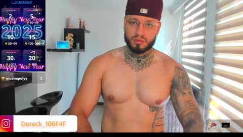 Snapshot of dereckgreen chatting on December 19, 2:13 pm dereckgreen online show from December 19, 2:13 pm