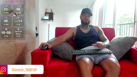 Snapshot of dereckgreen chatting on January 14, 8:25 pm dereckgreen online show from January 14, 8:25 pm