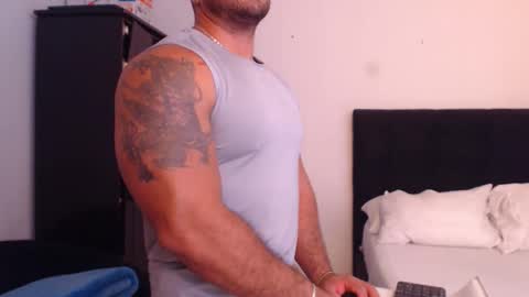 Derek online show from November 5, 1:33 pm