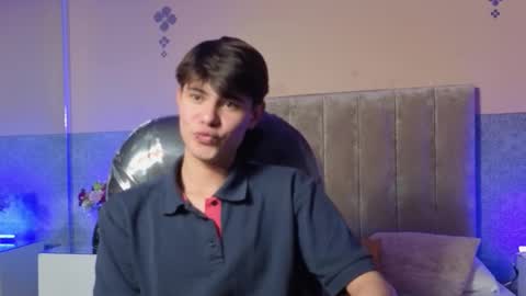 derek_sinn online show from February 28, 8:10 pm