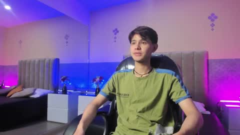 derek_sinn online show from March 29, 1:11 pm