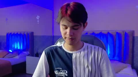 Snapshot of derek_sinn chatting on May 26, 8:38 pm derek_sinn online show from May 26, 8:38 pm