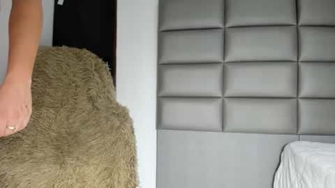 Snapshot of derek_smith21 chatting on November 14, 9:02 pm monster cock online show from November 14, 9:02 pm