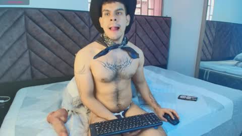 Snapshot of derek_voss chatting on May 6, 3:06 pm derek_voss online show from May 6, 3:06 pm