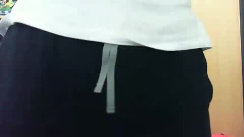 derkleineliebling online show from February 23, 1:52 pm