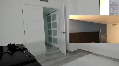 Snapshot of derrick973 chatting on March 3, 12:37 am poundmyassplsddy77 online show from March 3, 12:37 am