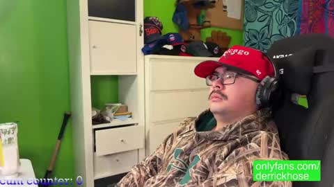 Snapshot of derrick_hose chatting on January 10, 9:10 pm Derrick Hose online show from January 10, 9:10 pm