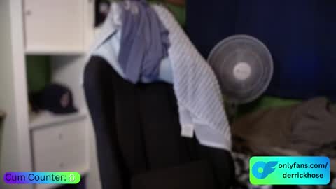 Snapshot of derrick_hose chatting on October 7, 4:48 pm Derrick Hose online show from October 7, 4:48 pm