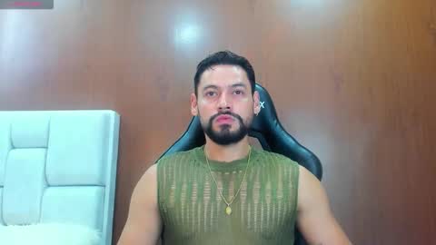 DerryBigger CM online show from October 21, 4:30 pm