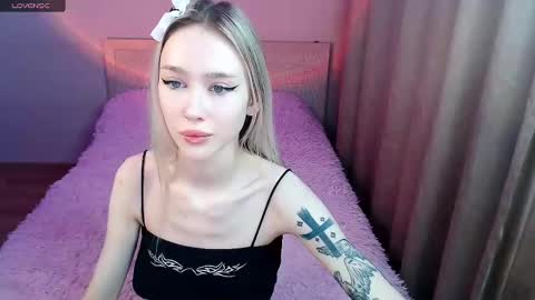 Ari online show from February 10, 7:28 pm