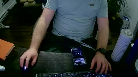 desdisdes online show from April 12, 11:54 pm