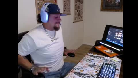 desertadventurer25 online show from September 25, 4:38 am