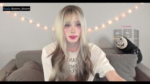 Snapshot of deserve_dessert chatting on January 9, 10:09 am Domi  online show from January 9, 10:09 am