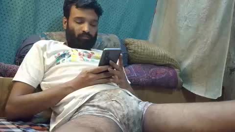 Snapshot of desi_boy799417 chatting on April 22, 7:22 am desi_boy799417 online show from April 22, 7:22 am