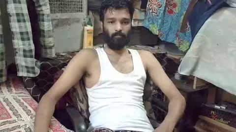Snapshot of desi_boy799417 chatting on May 5, 7:27 am desi_boy799417 online show from May 5, 7:27 am