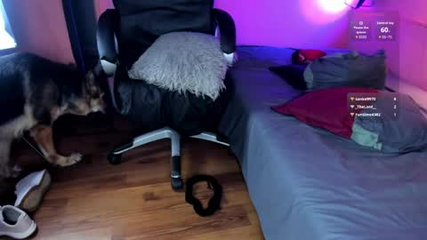 Snapshot of desi_latin chatting on April 24, 9:06 pm NTMY guys im a kinda desi from Medellin online show from April 24, 9:06 pm