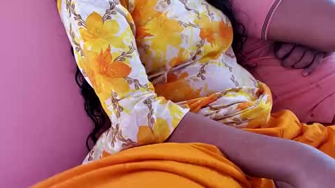 Snapshot of desicoupleshow chatting on December 26, 4:53 am Eva and Adam online show from December 26, 4:53 am