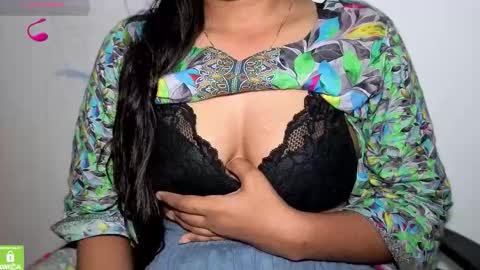 Snapshot of desicoupleshow chatting on October 19, 6:08 pm Eva and Adam online show from October 19, 6:08 pm