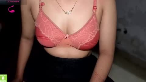 Snapshot of desicoupleshow chatting on October 28, 7:49 pm Eva and Adam online show from October 28, 7:49 pm