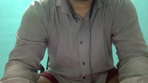 desiguylund online show from February 7, 6:33 pm